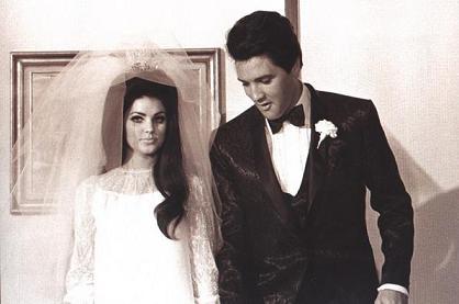 Mit üzen Neked Elvis a tökéletes esküvő érdekében? (#1)
